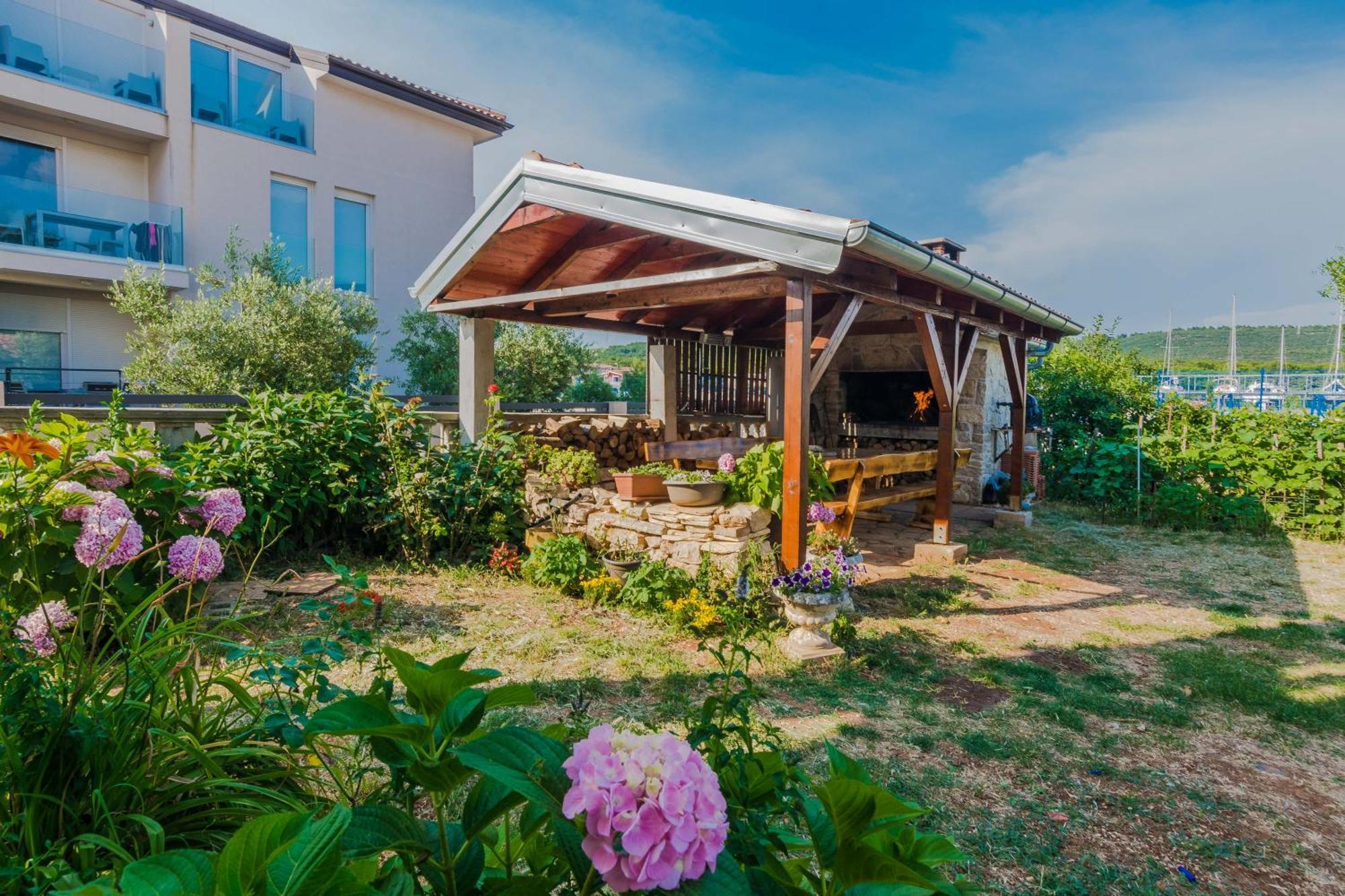 Luxury Apartments Monika Near The Sea With Private Parking Bibinje Εξωτερικό φωτογραφία